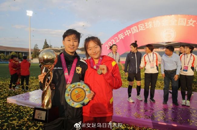 蓝羽：这次在电影当中还有一个非常重要的核心的主题，就是关于爱的表达。