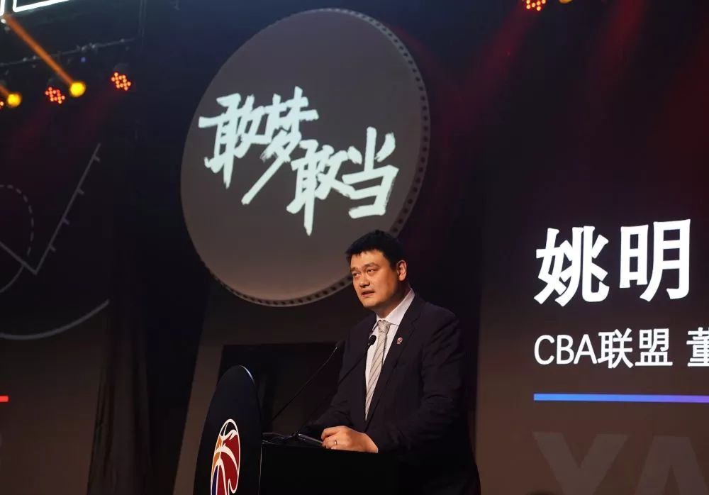 大方认爱卡哥：是的，我们订婚了 锦绣开年！